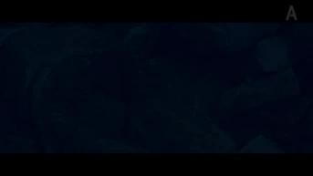 Кожа на её зубах
